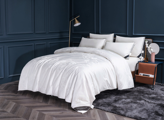 Silk- filled Quilt