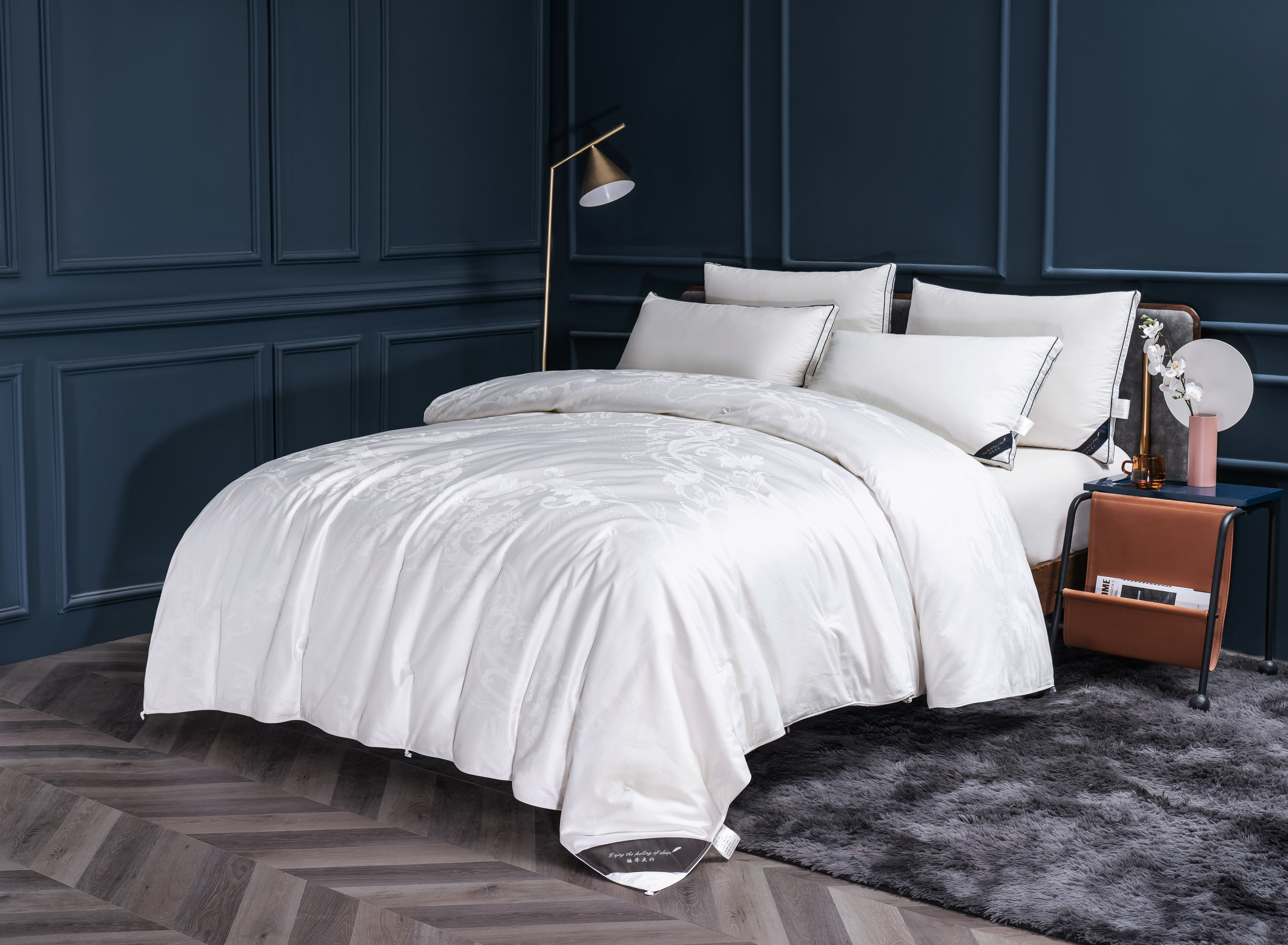 Silk- filled Quilt